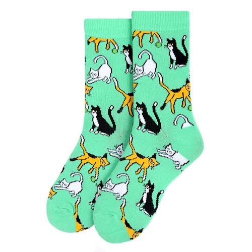 Free Cat Comfy Socks With $195+ Order